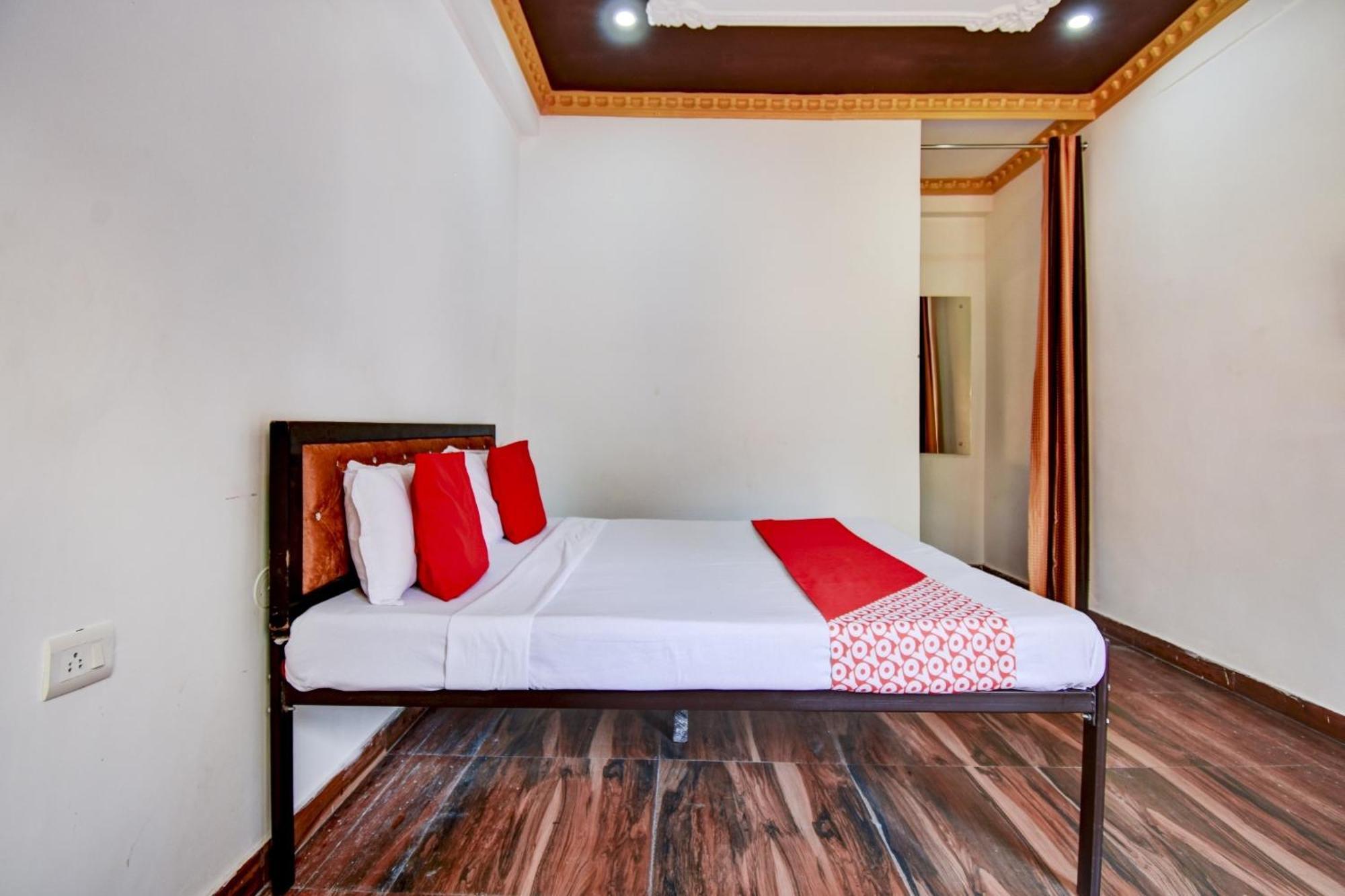 Hotel OYO 72895 Pine Tree Masuri Exterior foto